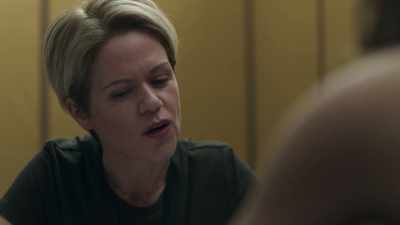 Well, we think she was strangled. - Showtrial