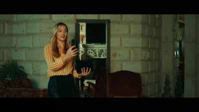 - Well, trust me, - Woman in the Maze