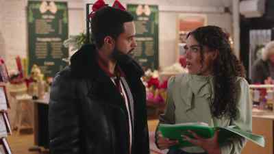 Well, uh... I... - Unwrapping Christmas: Mia's Prince