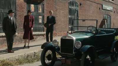 - Well, uh, maybe someone who - Frankie Drake Mysteries