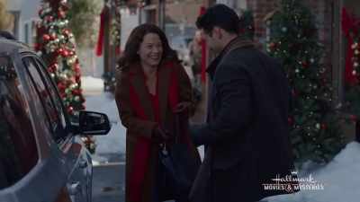 Well, uh, that is one way
to kill the moment. - Hope at Christmas