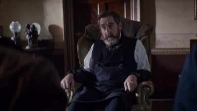 - Well, under
threat of his knife - Dead Still