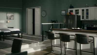 - Well, welcome.
- There are no bedrooms? - Mr. Manhattan
