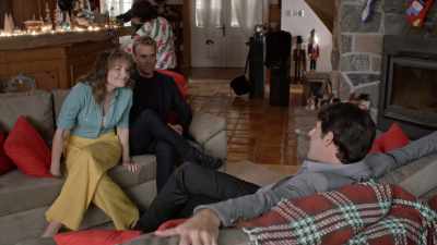 Well, we're paying for it now,
so mi casa. - The Enchanted Christmas Cake
