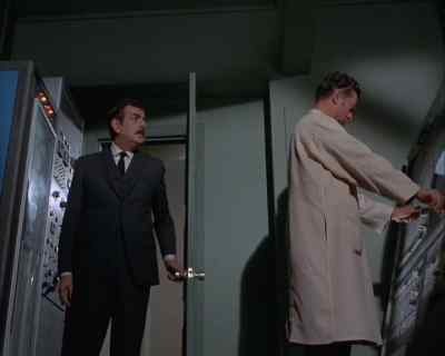 Well, what do we do? - Land of the Giants