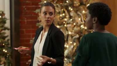 -Well, what do you think?
-She's got way too much time, - Christmas in Louisiana