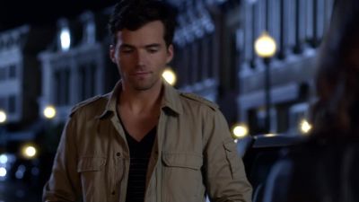 WELL, WHERE ARE YOU
STAYING TONIGHT? - Pretty Little Liars