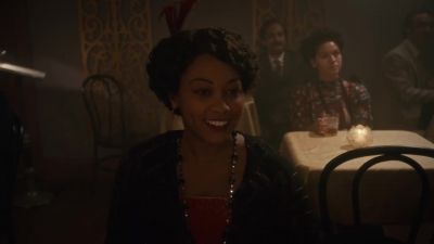 - Well, would you look at that.
Pleasure all around. - Murdoch Mysteries
