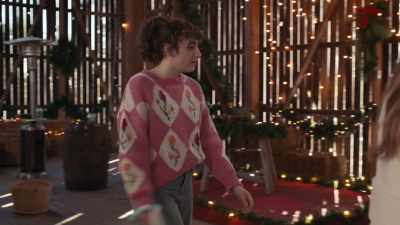 - Well, we would've had
a ping pong table - A Dance in the Snow