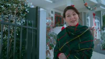 Well, if you ever need a cup of
sugar, - Christmas Keepsake