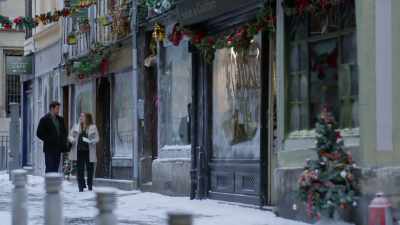 Well, you were running
yourself ragged yesterday, - Joyeux Noel