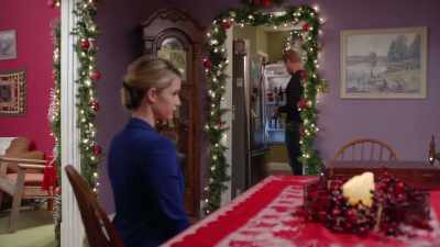Well, if you're hungry,
we've got leftover pizza. - Jingle Bell Princess