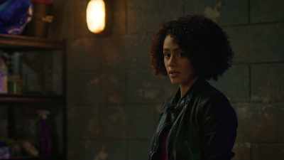 - Well, you're not alone
anymore. So... - Die Hart