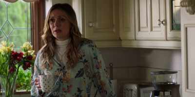 Well, if you're planning
to attack someone, - The Light in the Hall
