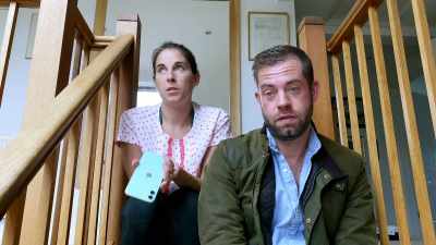 -Wen... Wendy the Whingy... One.
-Um... - Staged