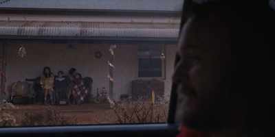 -WENDY: Not likely.
-(SHANKS BLEATS) - A Sunburnt Christmas