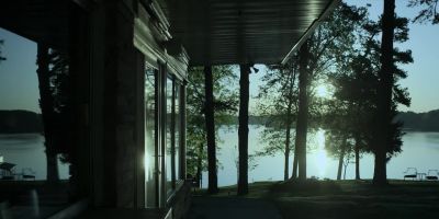 [Wendy] You manage to eat out there? - Ozark
