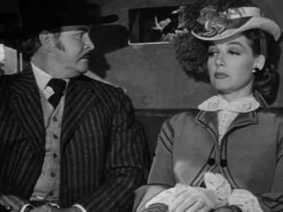 We're about to pass
your wagons, Mrs. Moore. - Silver River