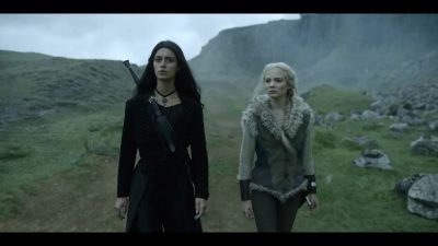 We're almost at the stables. - The Witcher