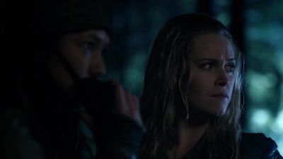 We're at the treeline. - The 100