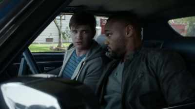 We're breaking into his
house in broad daylight? - Beyond