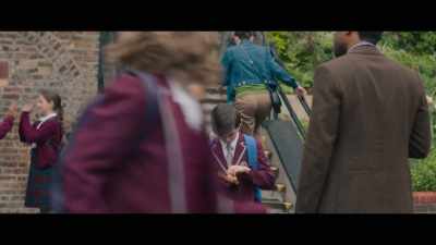 We're completely obsessed
with the outdoors in our house.
[Chuckles] - Bridget Jones: Mad About the Boy