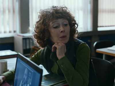 - We're discussing Ali, Thomas.
- Tricky. - The Teachers' Lounge