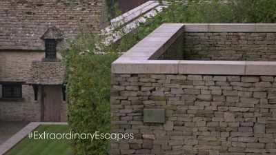 We're exploring a twenty-first
century country house - Extraordinary Escapes with Sandi Toksvig