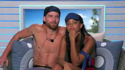 >> WE'RE FIRST IN EVERYONE'S
HEARTS. - Love Island