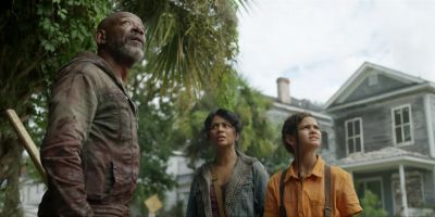 - Were you followed?
- No, I was careful. - Fear the Walking Dead
