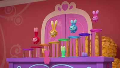 ♪ We're so glad
you've come to stay ♪ - Abby Hatcher
