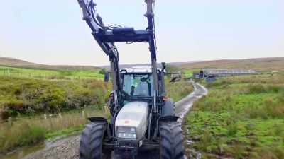 We're going to do a bit of
practising, ready for the old test. - Our Yorkshire Farm