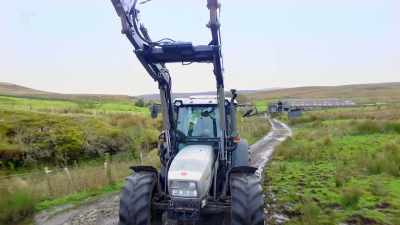 We're going to do a bit of
practising, ready for the old test. - Our Yorkshire Farm