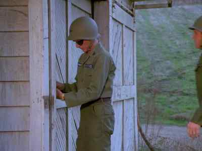 - We're going inside here?
- Yes. - Wonder Woman
