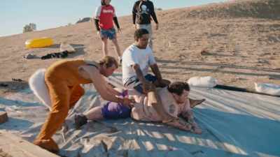 - We're going the wrong way.
- [grunts] - Jackass Forever