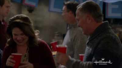 We're gonna be there
for you cheering, - Love on Ice