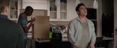 We're gonna corner the market on weed - Neighbors 2: Sorority Rising