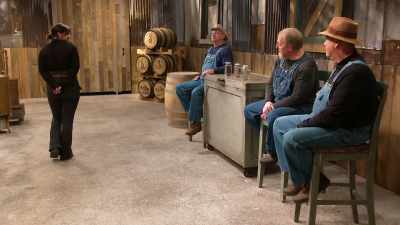 We're gonna do
a little sampling - Moonshiners: Master Distiller