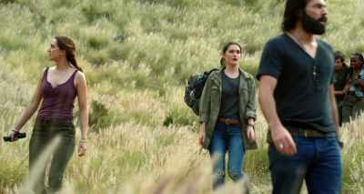 - We're gonna figure it out.
- "Exciting adventures," you said. - Lake Placid: Legacy