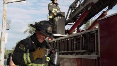 We're gonna have three
coming down from eight. - Chicago Fire