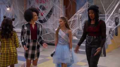 We're gonna keep pranking
until that ghost shows up. - That Girl Lay Lay