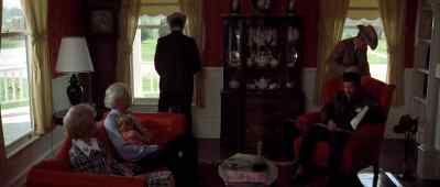 We're gonna need
more room in here. - The Sugarland Express