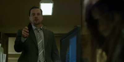 We're gonna sit tight
until my assistant prosecutor shows up, - Seven Seconds