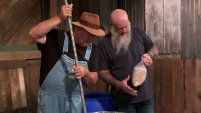 We're gonna take it over here - Moonshiners: Master Distiller