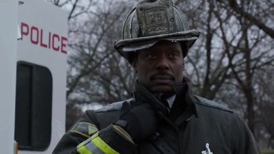 We're good.
Door's open. - Chicago Fire