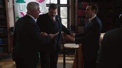 We're good.
One more time, let's
get a handshake. - Blue Bloods