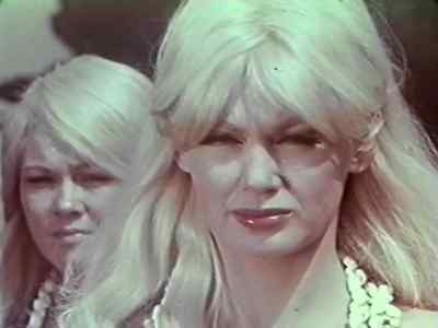 We're here. - Voyage to the Planet of Prehistoric Women