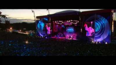 We're in a privileged position
where the crowd - Oasis: Knebworth 1996