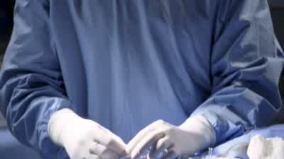 We're in your carotid artery. - House