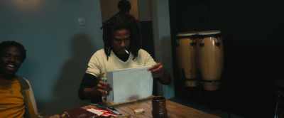 ♪ We're jammin' ♪ - Bob Marley: One Love